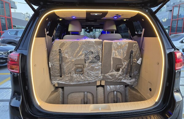 KIA CARNIVAL LIMOUSINE